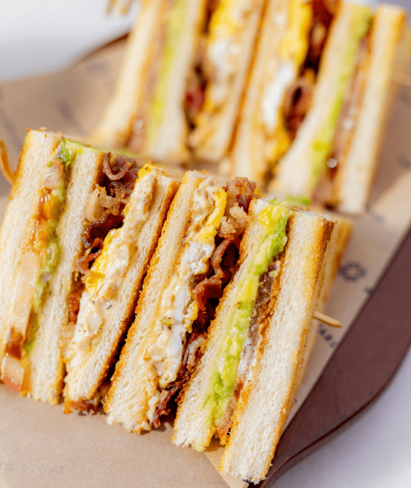 Egg & Bacon SandwichRoll Toasted